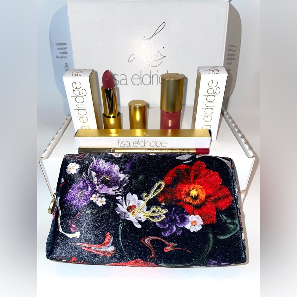 New LISA ELDRIDGE 4 Piece Rare Set in ”BLUSH” includes Velvet Makeup Pouch